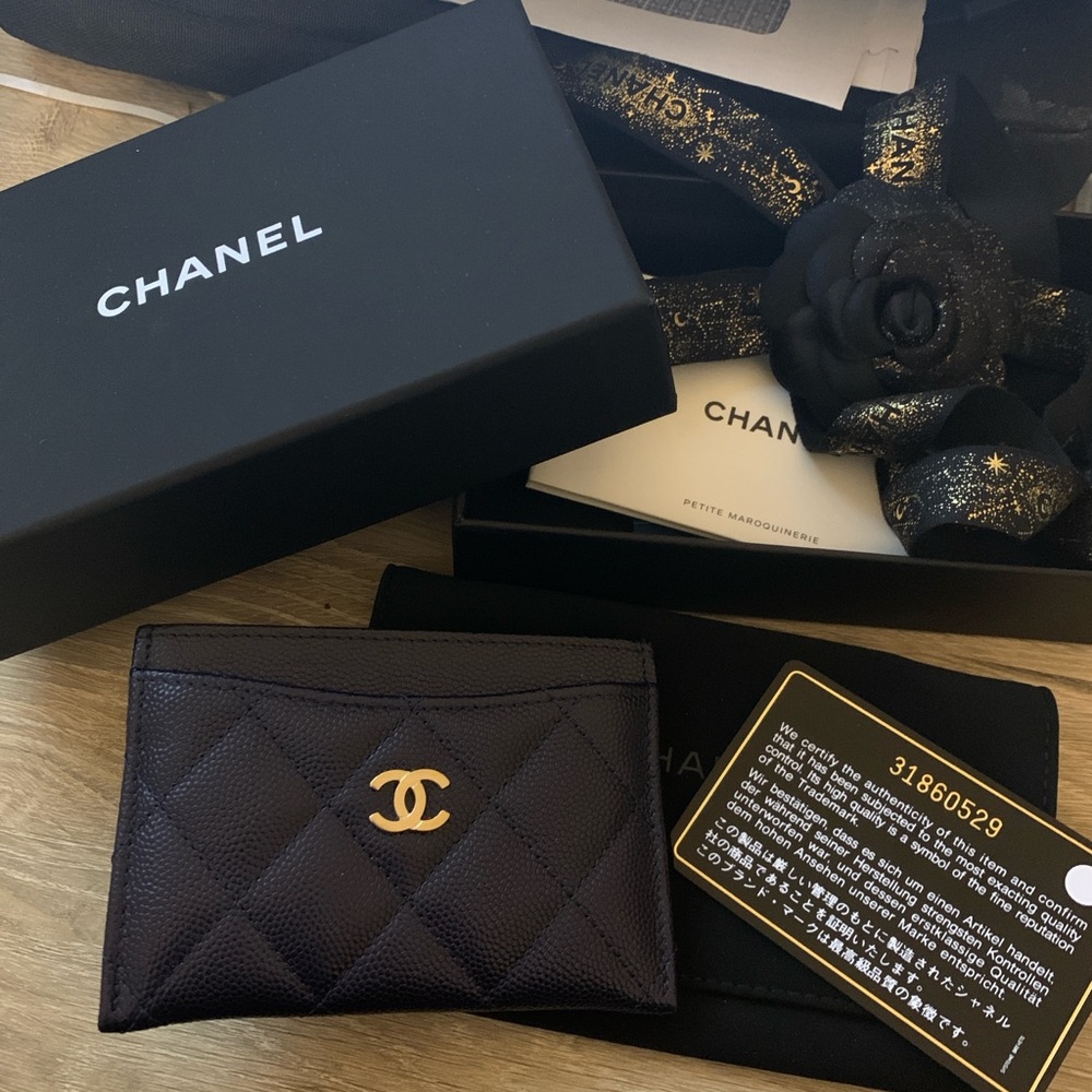 Chanel Classic Card Holder Caviar Navy Leather With Gold Hardware